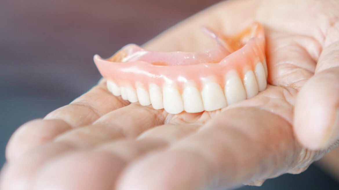 Dentures in Singapore: Restoring Smiles and Confidence