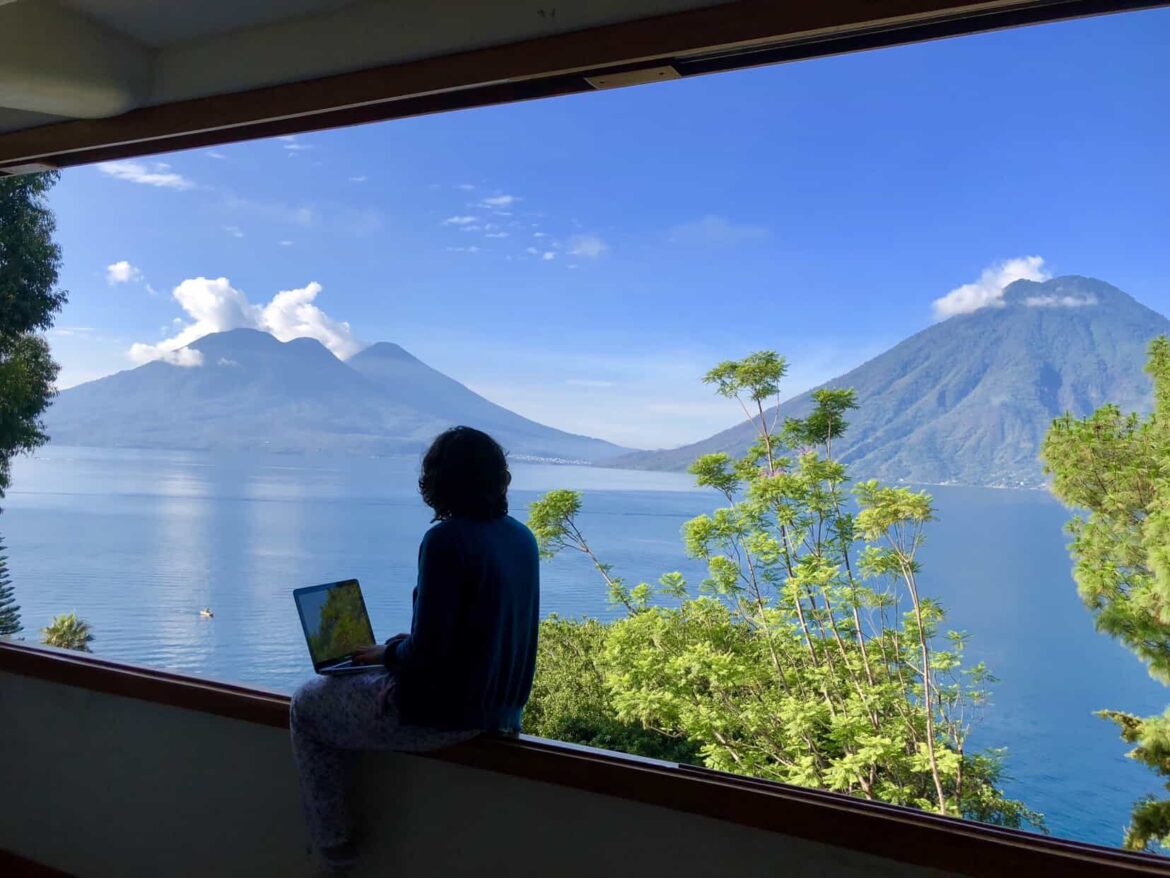 How to Become a Single Parent Digital Nomad: Planning, Budgeting, and Travel